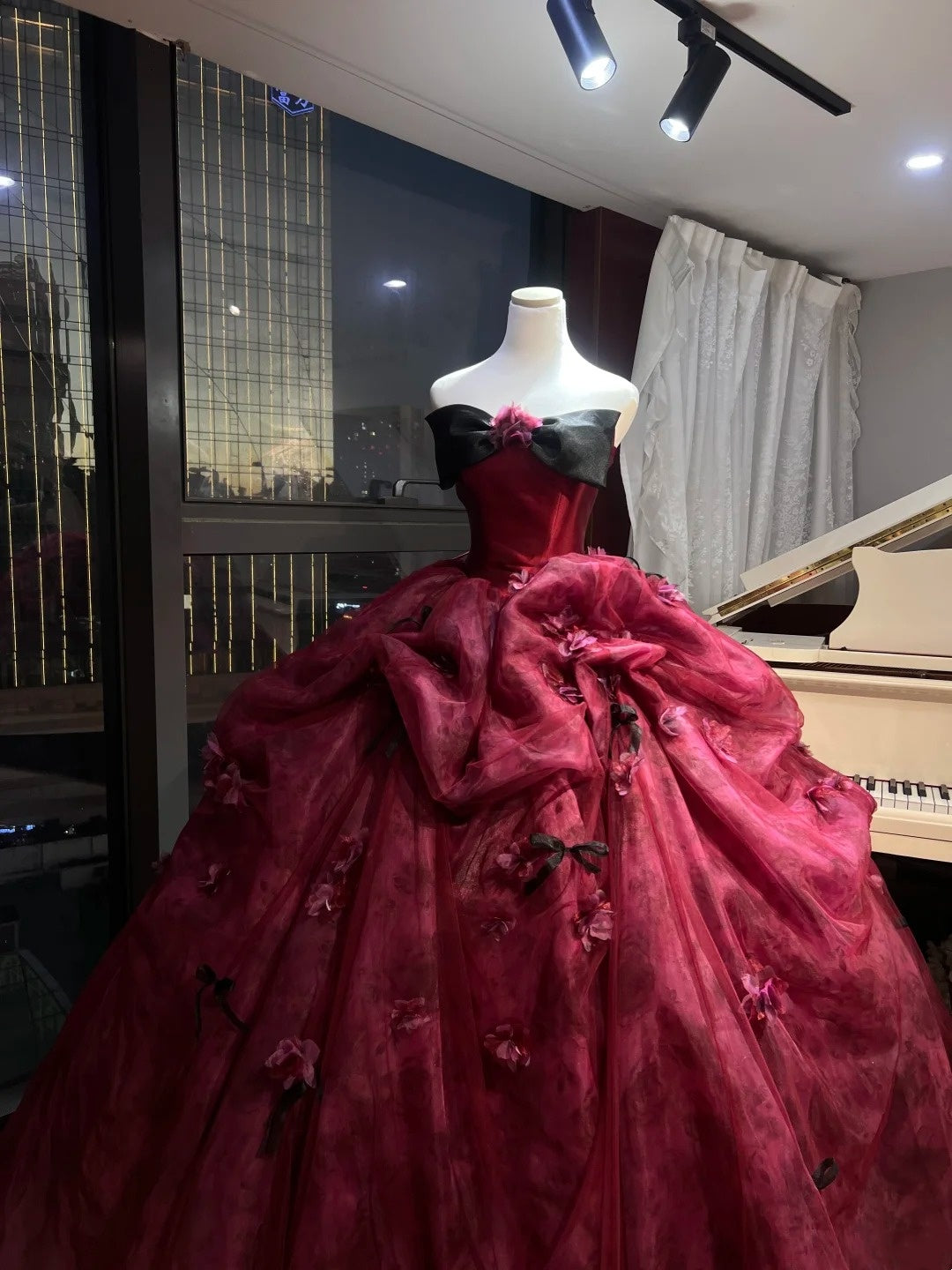 Absolutely Stunning And Elegant French-Style Red Princess Dress With A Huge Train gh6726