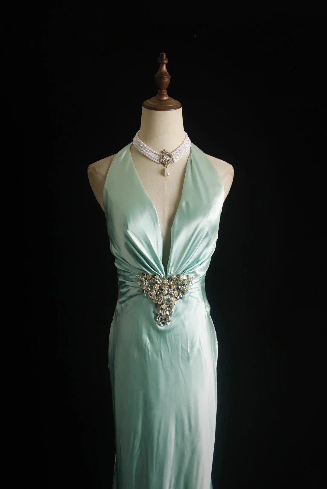 girlhomeshops-Mint Green Satin Halter Sleeveless Floor-Length Beaded Mermaid Evening Gown gh6307