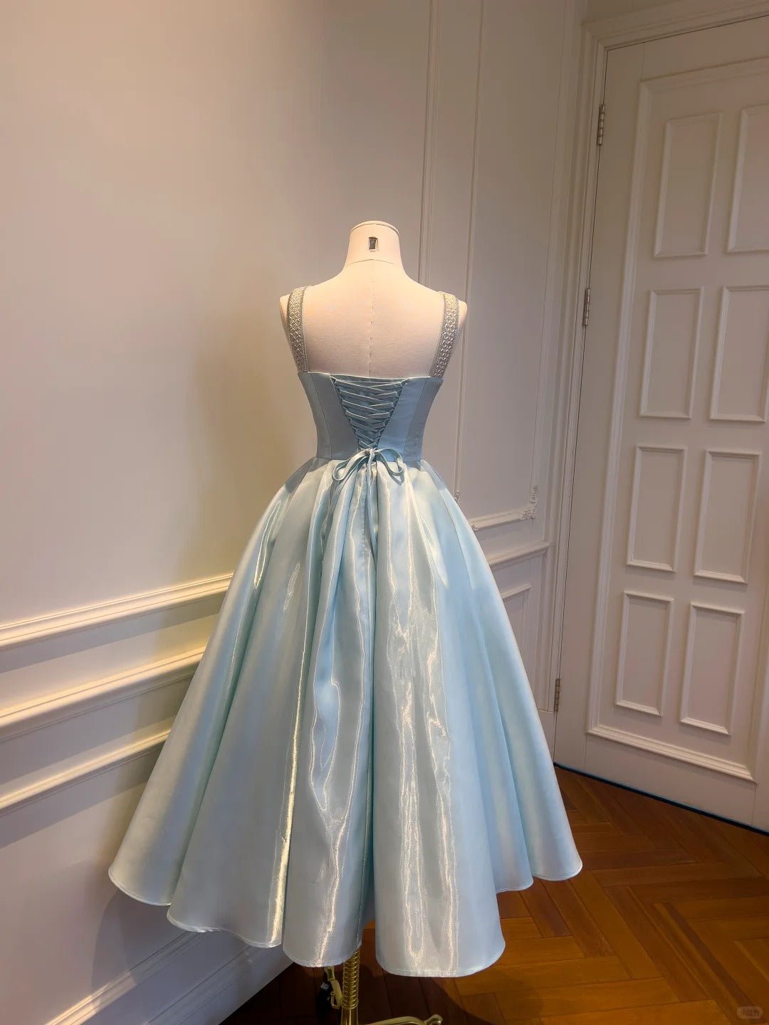 Luxury Sweet Style Iridescent Satin Spaghetti-Strap Gown - Elegant Dress for Date & Party gh6559