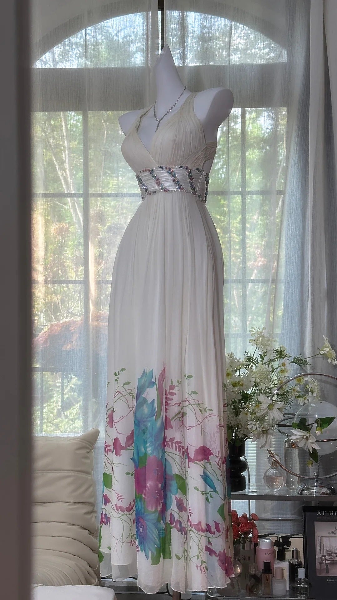 girlhomeshops-Elegant Sweet And Romantic Light Luxury Rhinestone - Decorated Floral Deep V - Neck Open - Back Long Gown gh5842