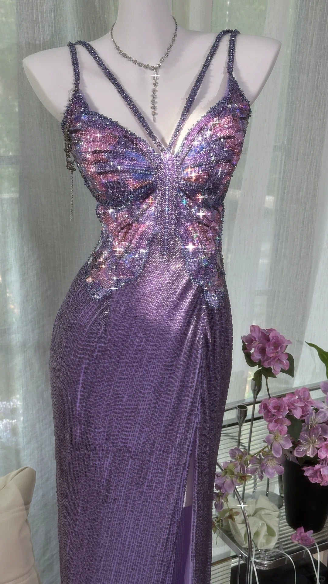 （Out of stock）Purple Shiny Gorgeous Luxury Sequin Heavy Spaghetti Strap Long Butterfly Decoration Sequin Chiffon Ball Gown Evening Gown Party Dress gh4175