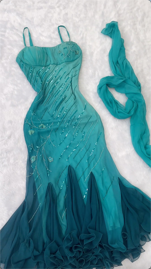 robe de soirée sirène à bretelles dégradé turquoise girlhomeshops, brodée de sequins, avec foulard assorti gh6002