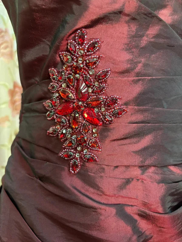 Burgundy Retro Elegant Exquisite Rhinestone Off-the-shoulder Sleeveless Floor-length Satin Floor-length Ball Gown Evening Dress gh4210