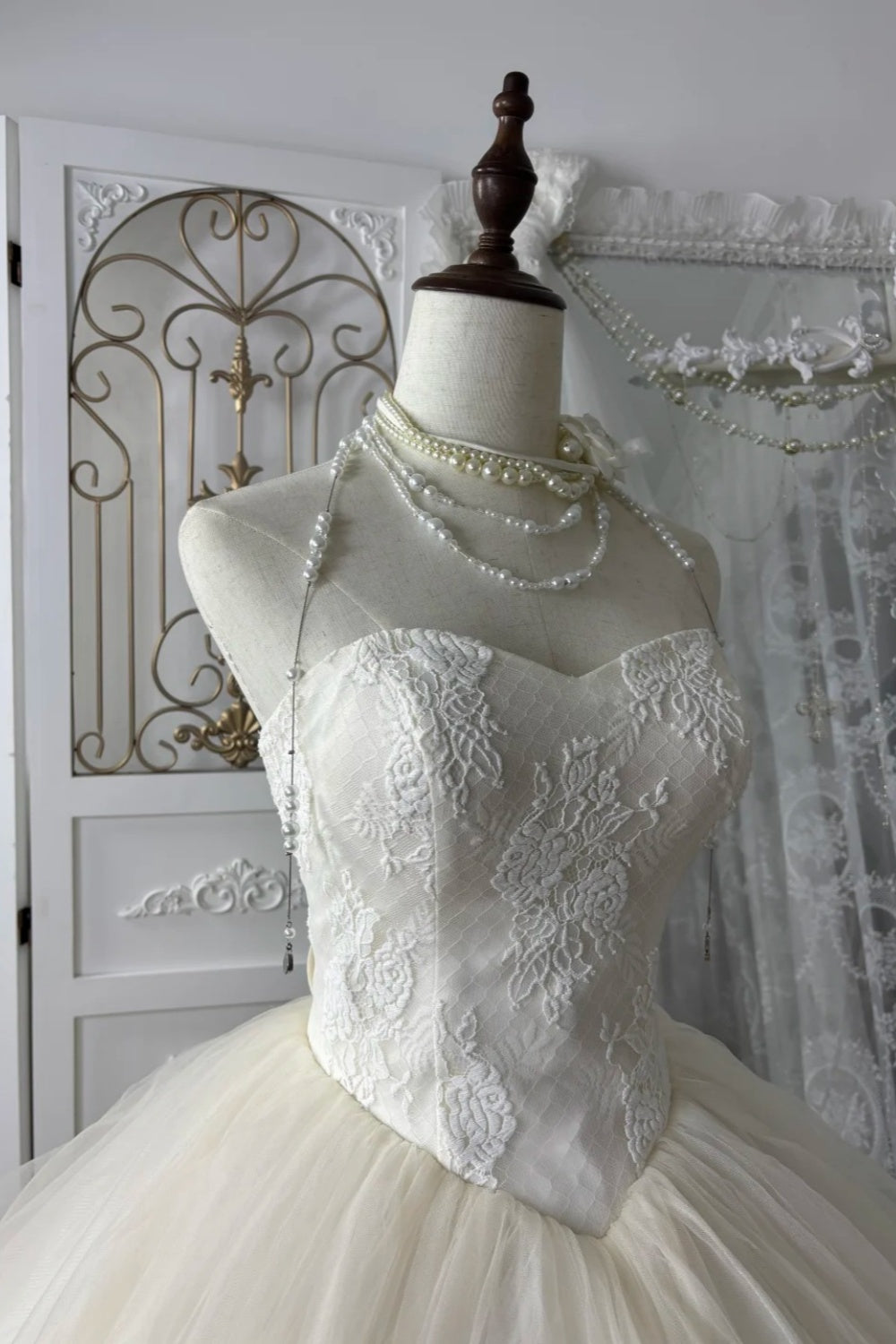 Lace Strapless Bridal Gown Pearl Shoulder Chain & Cloud Flare Hem  gh7063