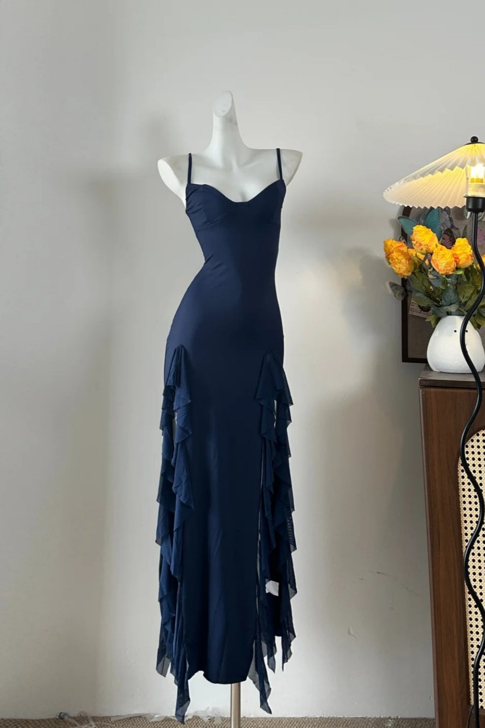 girlhomeshops-Fashion Slim – Fitting Spaghetti – Träger Rüschen Ballkleid Mädchen Kleid gh5845