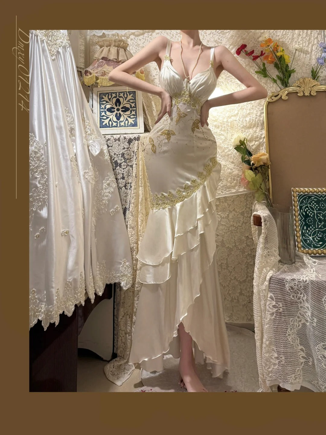 Robe de soirée longue en satin ivoire, élégante, avec perles dorées, coupe sirène, à volants, coupe ajustée, gh4252