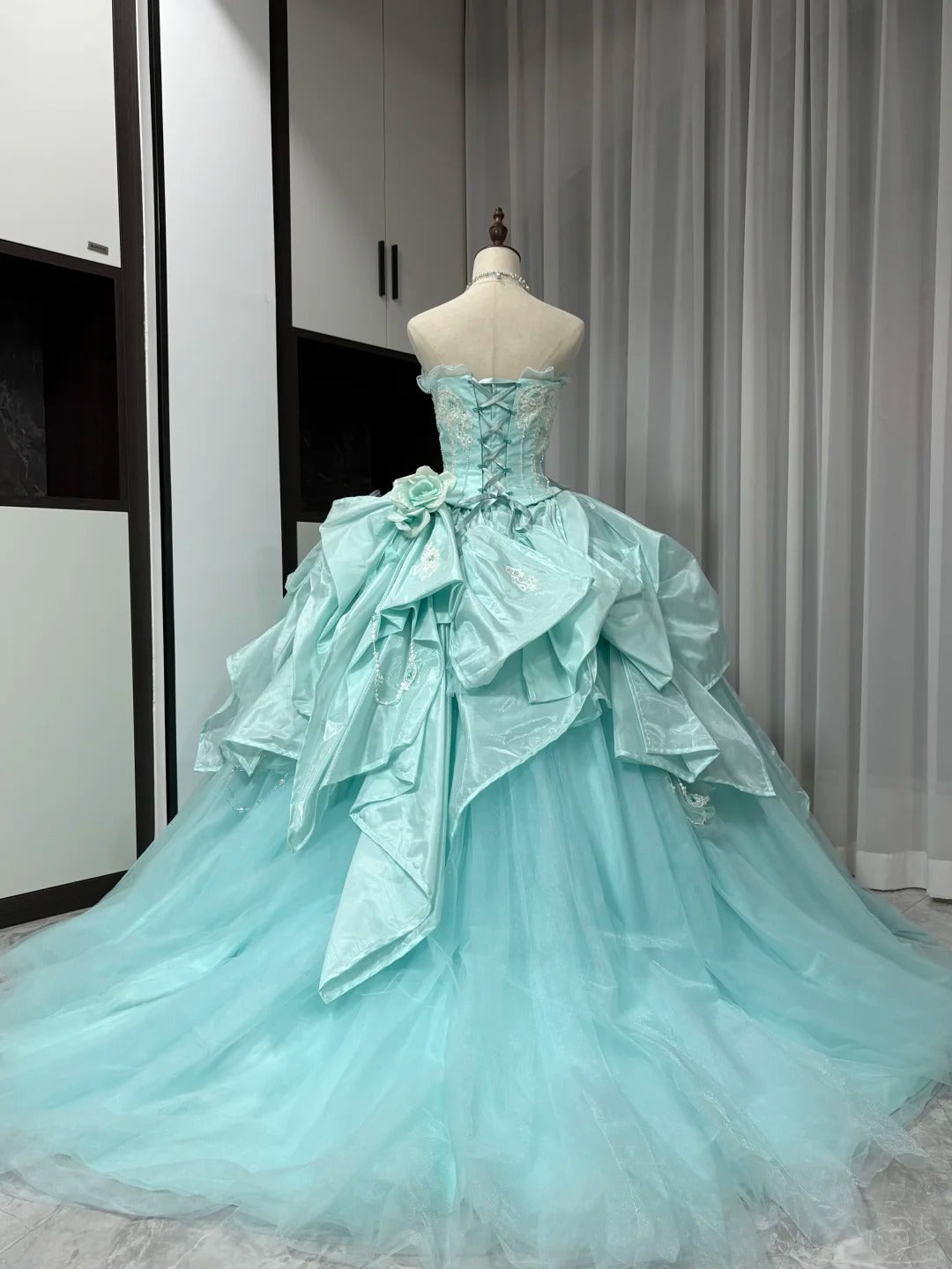 Robe de soirée longue en satin et tulle, vert menthe, magnifique, ornée de perles, gh4827