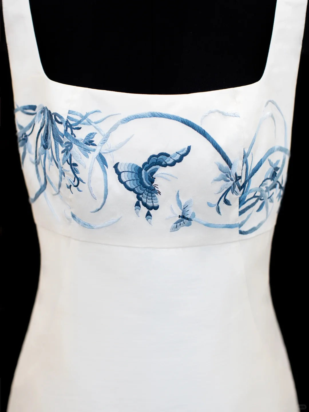 Girlhomeshops - Robe de soirée courte en satin blanc à fleurs délicates, robe d'anniversaire gh5375