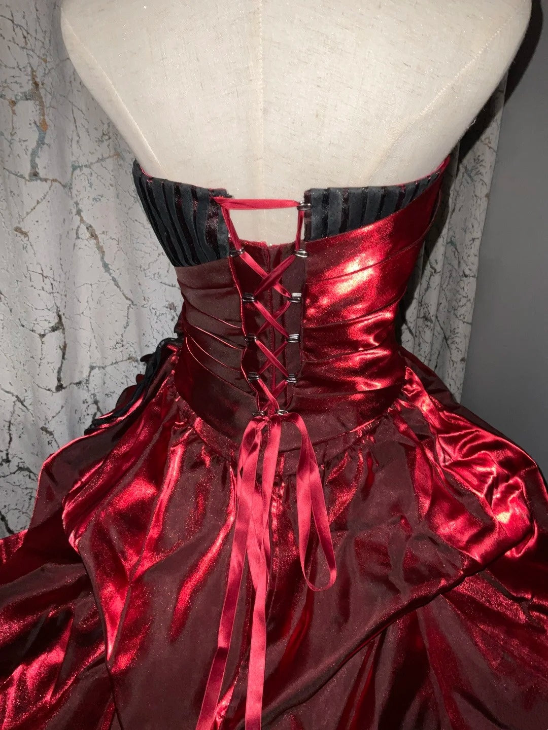 girlhomeshops-Burgundy-Black Paneled Shiny Satin Strapless Sleeveless Floor-Length Gothic Ball Gown gh6317
