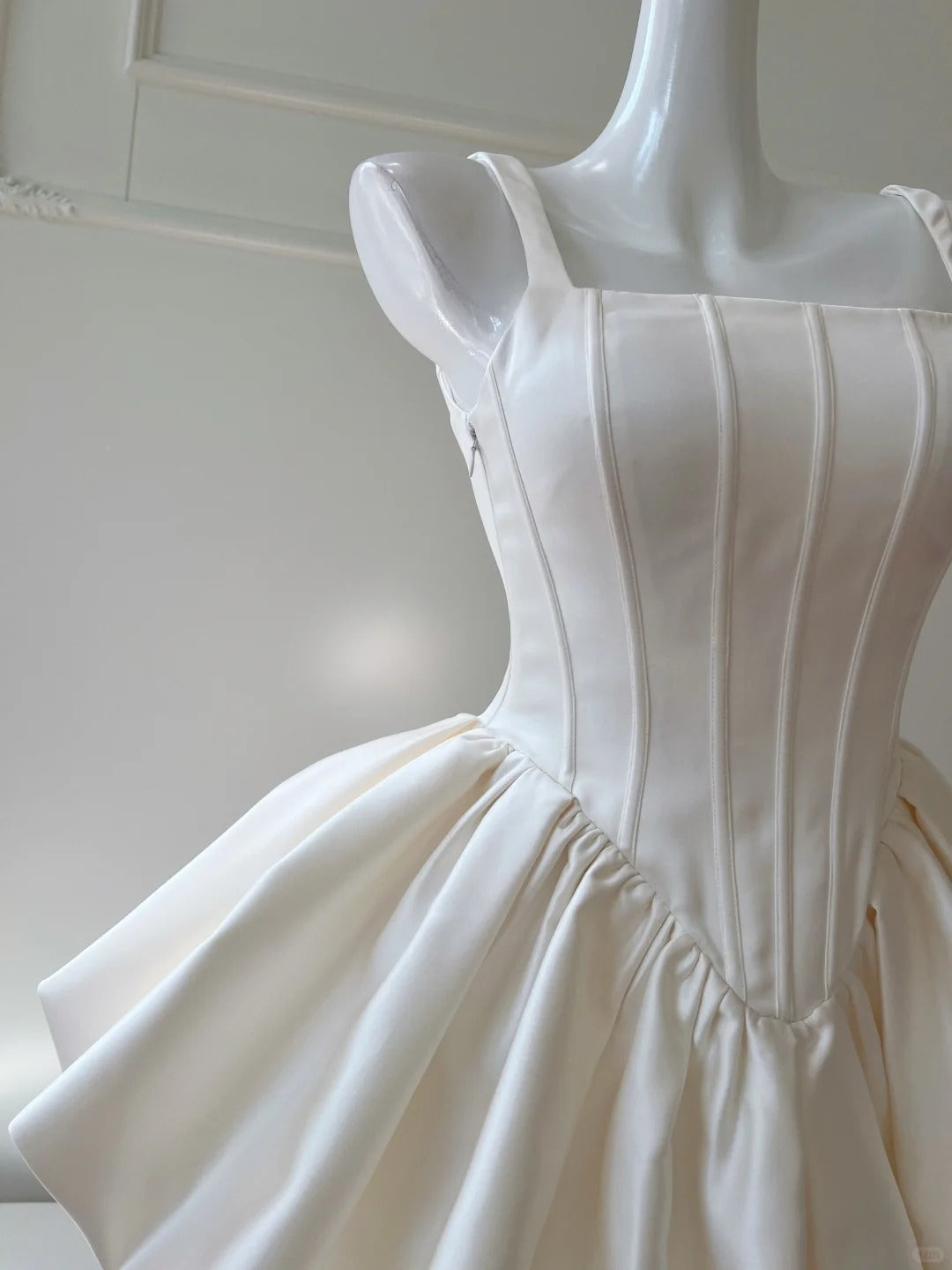 Girlhomeshops-Ivory White Short Simple Fashion Satin Homecoming Dress Birthday Party Dress gh5051