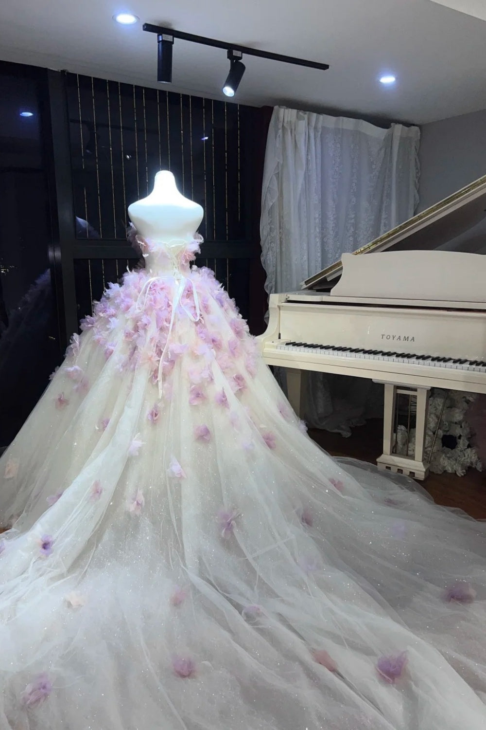 Exquisite floral long tulle ball gown/wedding dress gh6854