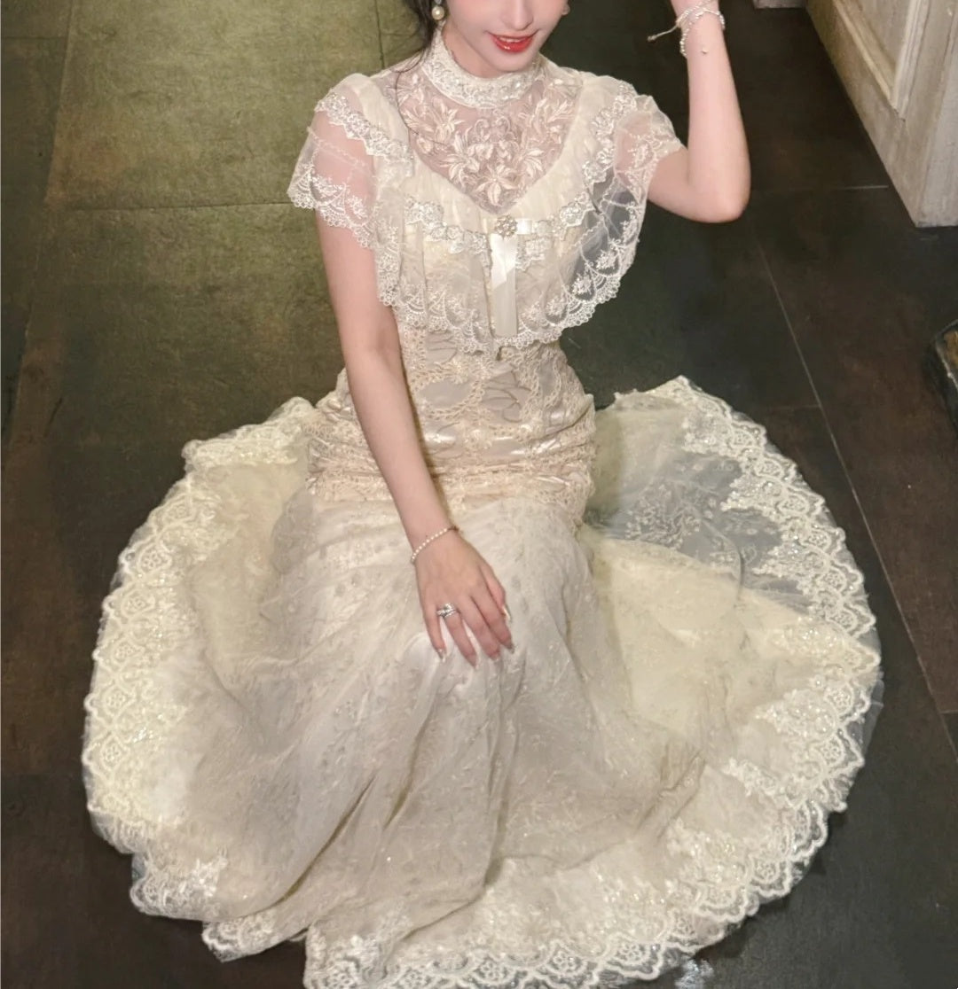 Girlhomeshops - Robe d'anniversaire en dentelle brodée, col montant, élégance rétro et douceur féminine gh5898