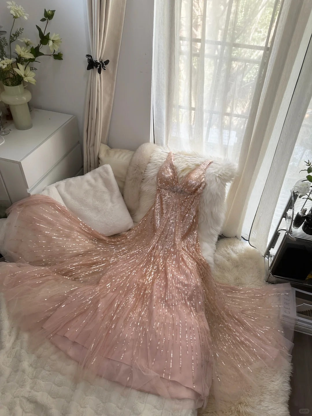 Pink Gorgeous Shiny Exquisite Beaded Spaghetti Strap V-Neck Long Sequin Chiffon Ball Gown Evening Gown Party Dress gh4094