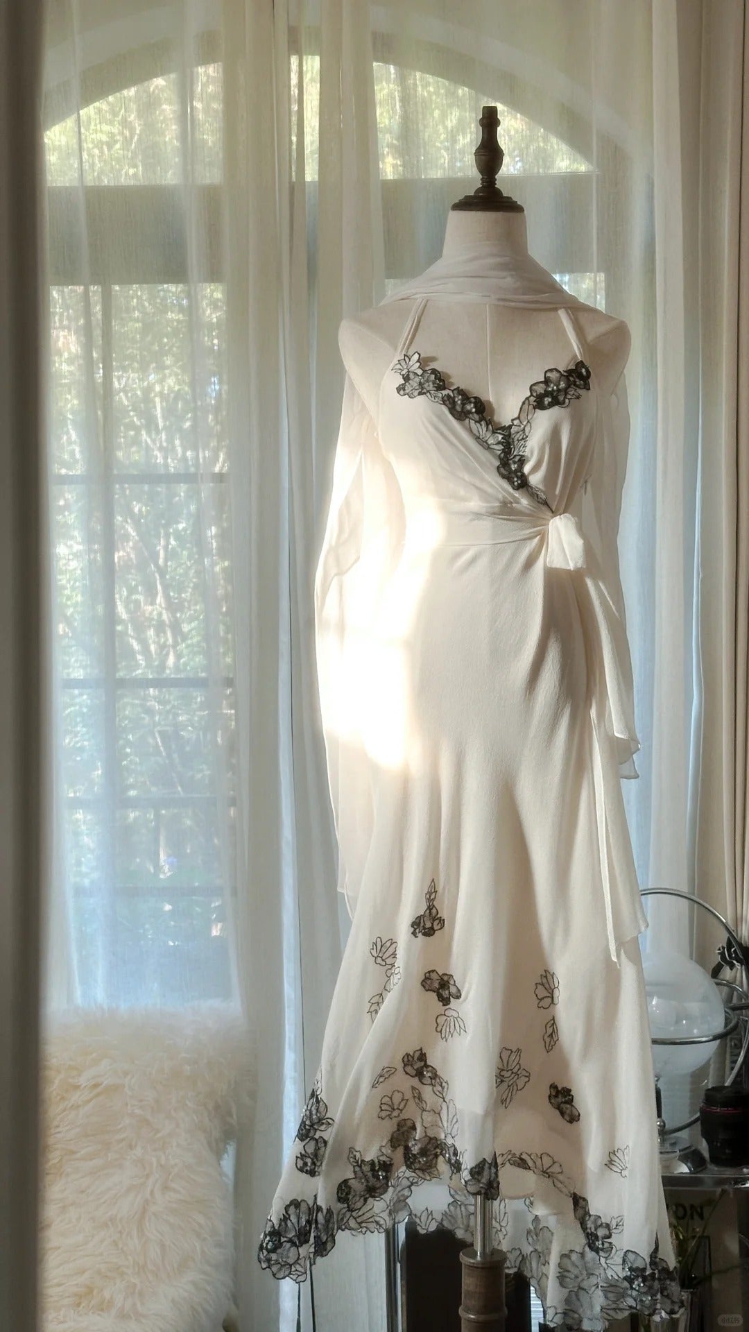 Robe de soirée longue en mousseline de soie, élégante, romantique, noire, en dentelle et perles, pour la Saint-Valentin, gh4048