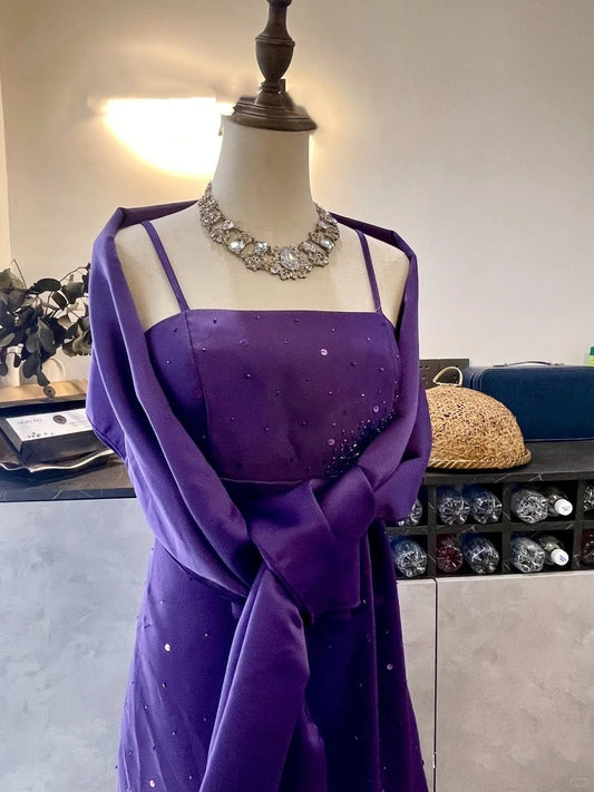 Girlhomeshops - Lila, exquisites, langes Ballkleid aus Satin mit Perlen, gh5426