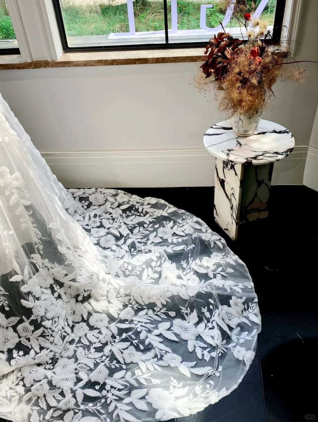 Girlhomeshops--White exquisite lace long elegant fairy wedding prom dress gh5446