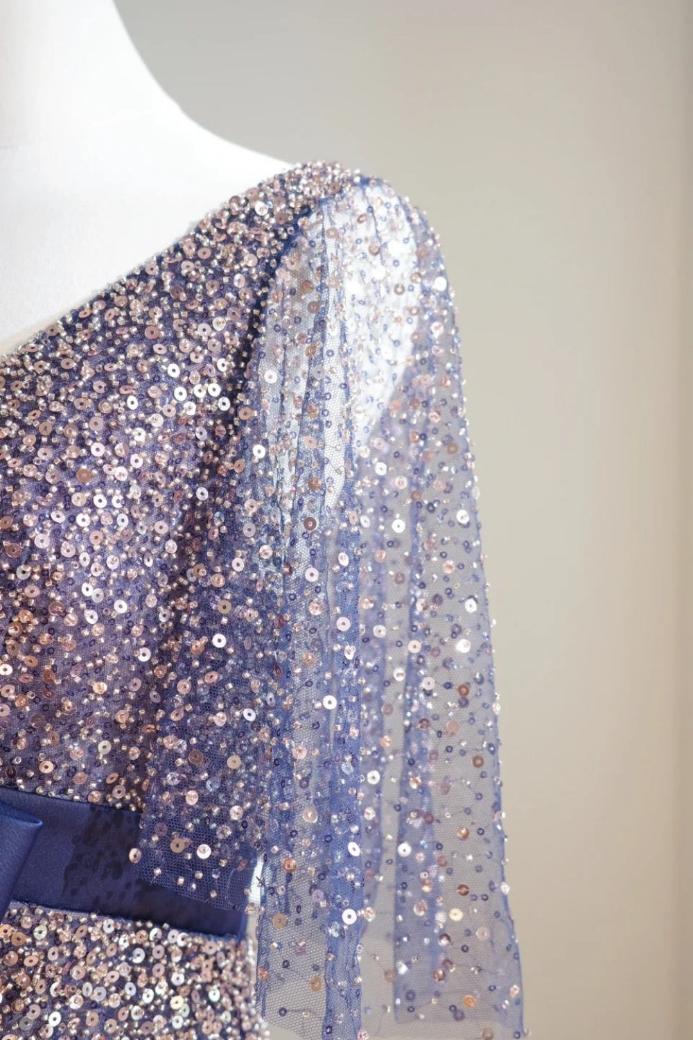 girlhomeshops-Vintage Blue-Gold Gradient V-Neck Sequin Bow Long Evening Gown gh6030