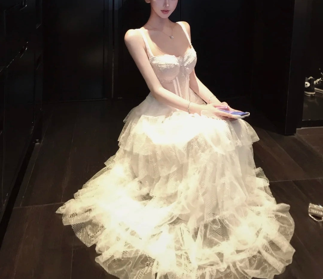 girlhomeshops-Sweet White Lace Strappy Gown, Tiered dress Design Overflows with Romantic Atmosphere gh5901