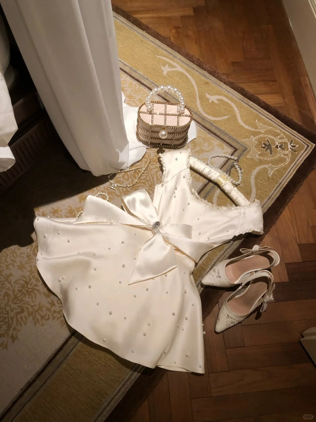 Girlhomeshops-White Beaded Short Satin Eighth Grade Dress Homecoming Dress Birthday Party Dress gh5291