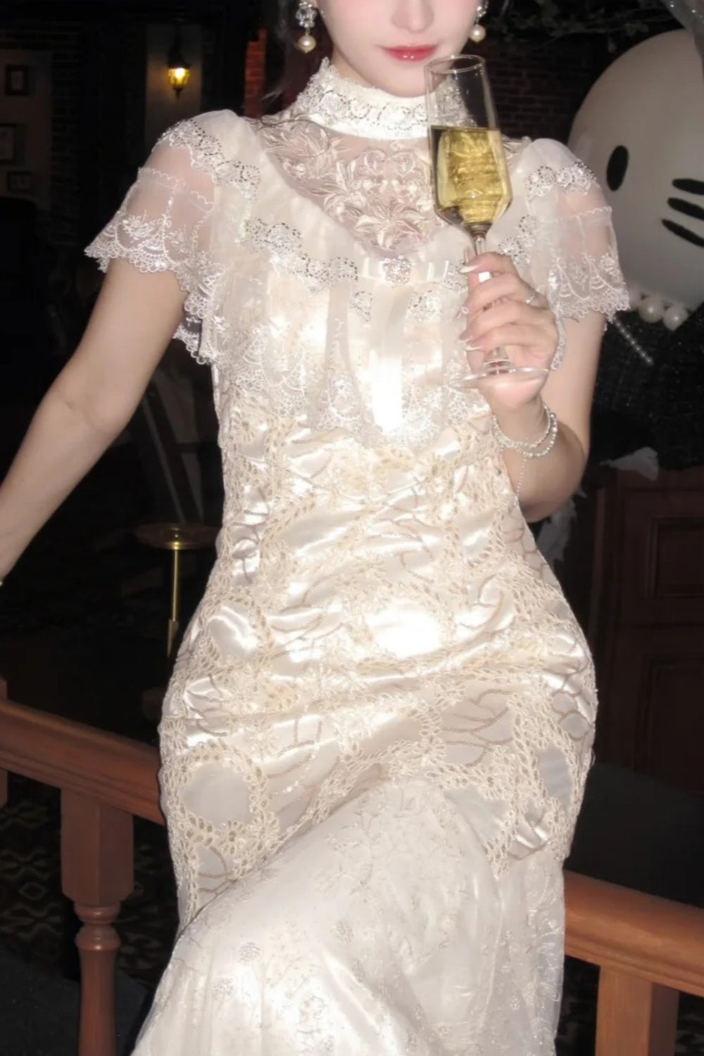 Girlhomeshops - Robe d'anniversaire en dentelle brodée, col montant, élégance rétro et douceur féminine gh5898