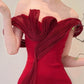 girlhomeshops - Rotes schulterfreies, figurbetontes, bodenlanges Ballkleid aus Satin gh5963