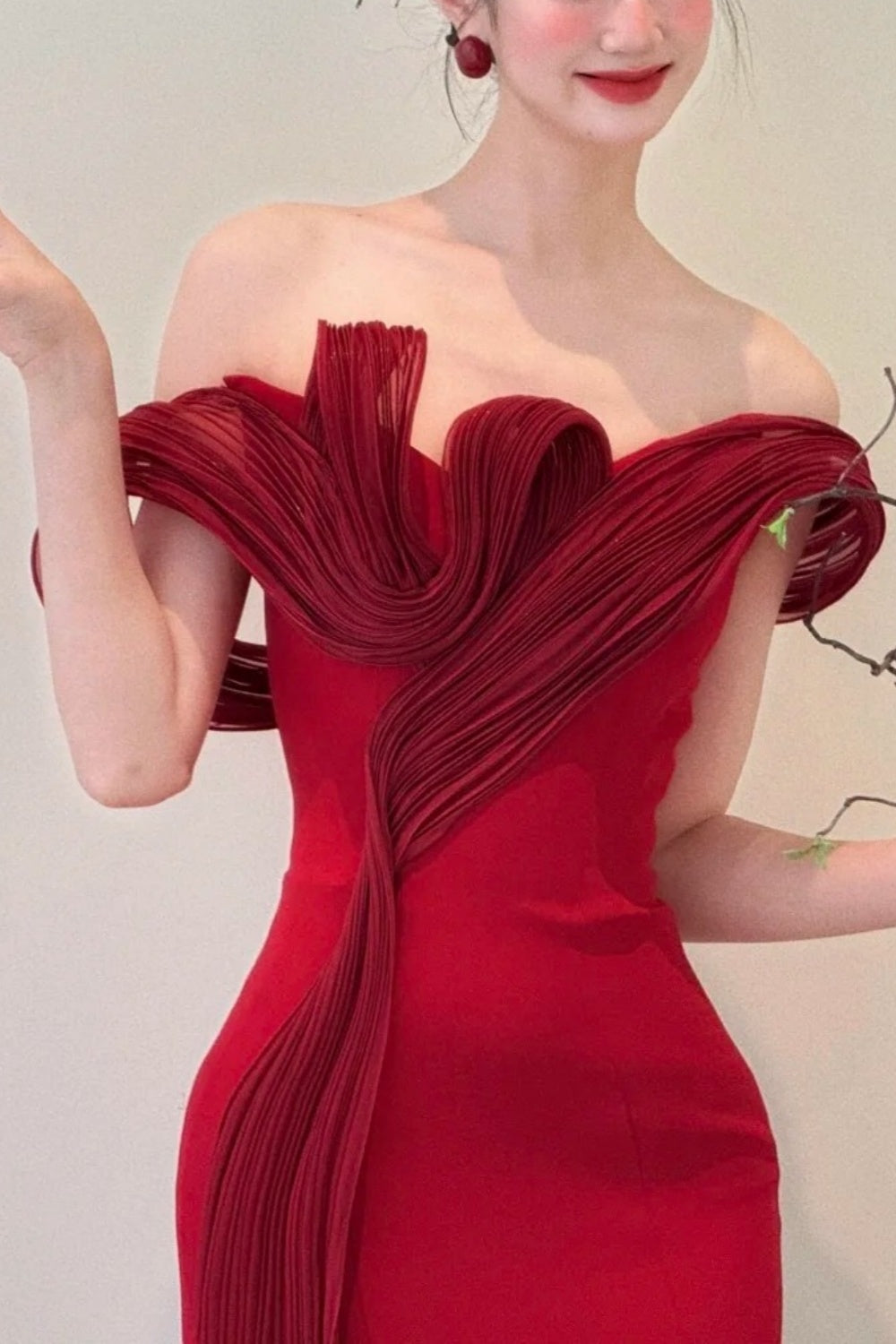 girlhomeshops - Rotes schulterfreies, figurbetontes, bodenlanges Ballkleid aus Satin gh5963