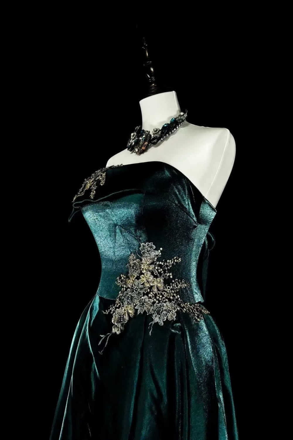 girlhomeshops-Teal Velvet Beaded Strapless Sleeveless Floor-Length Gothic Gown gh6318