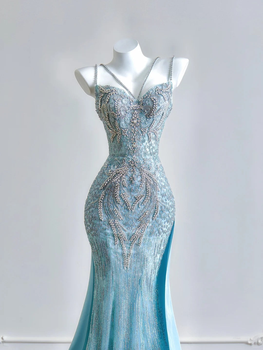 Girlhomeshops – Aquablaues Meerjungfrauenschwanz-Ballkleid mit exquisiter Perlenbesatz, lang und bodenlang, Tüll, gh5484