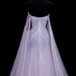 Märchenhaft luxuriöses, verträumtes Abendkleid im hellvioletten Tüll-Stil mit trägerloser Schleppe – Sternenlicht-Thema, Dinner- und Ballkleid gh6562