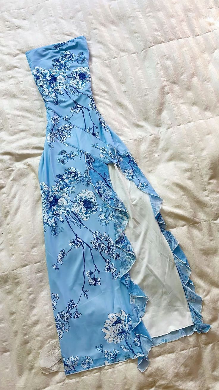 Light Blue Blue-and-white Porcelain Bandeau Slit Gown: Ink Pattern, Fitted Cut, Evening Retro Dress gh6612