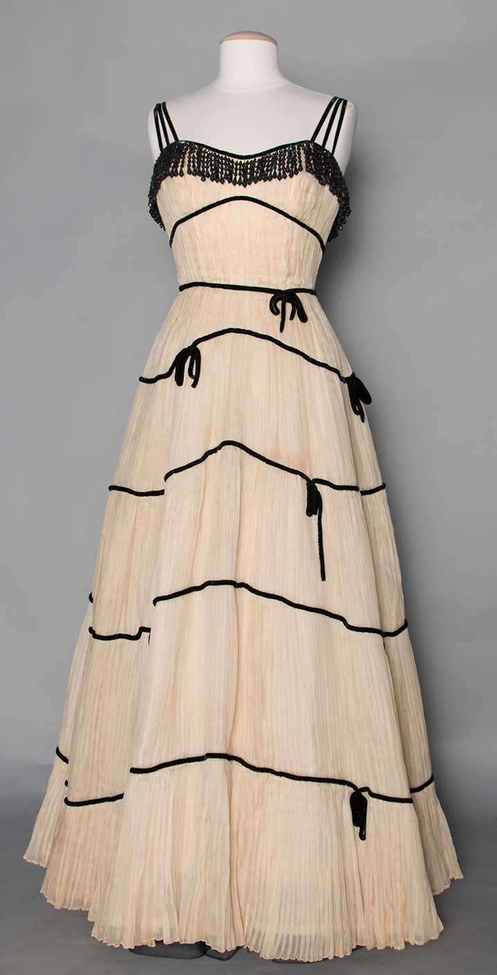 girlhomeshops--Sweet beaded long tulle prom dress gh5576