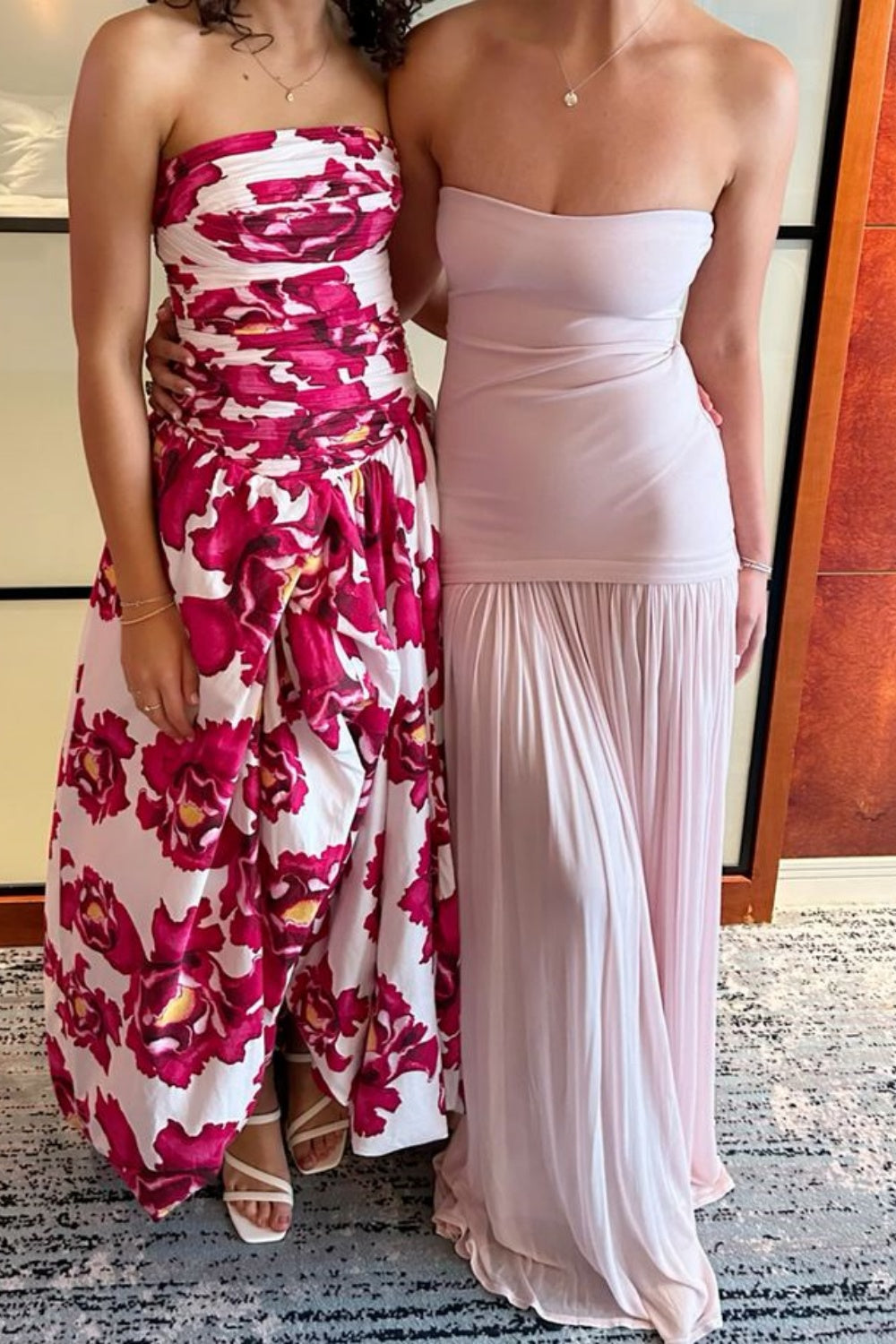 girlhomeshops-Rotes, langes Ballkleid aus Satin-Chiffon mit Blumenmuster, gh5928