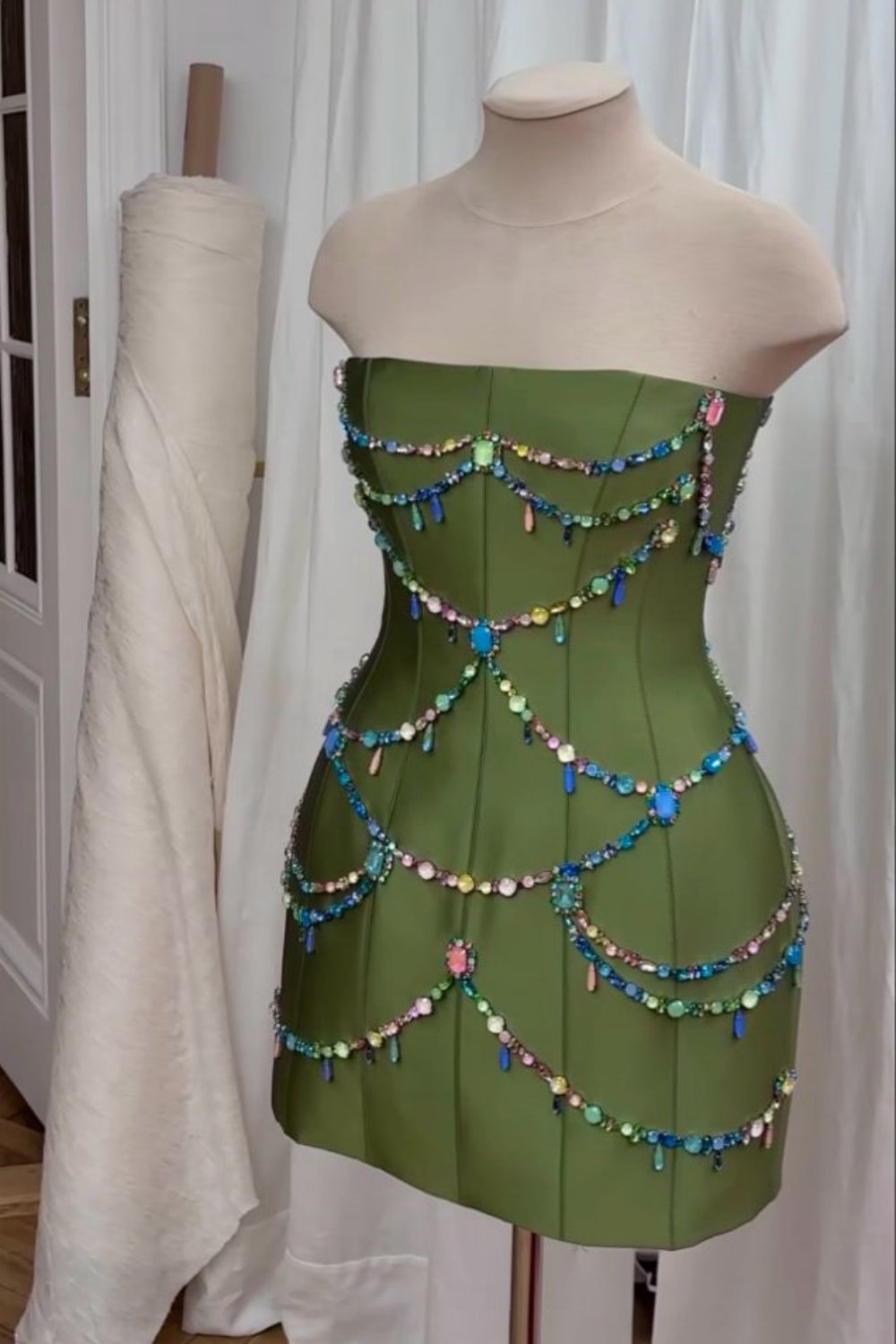 Girlhomeshops-Black/white/green Fashion Satin Exquisite Beading Short Homecoming Dress Birthday Party Dress gh5388