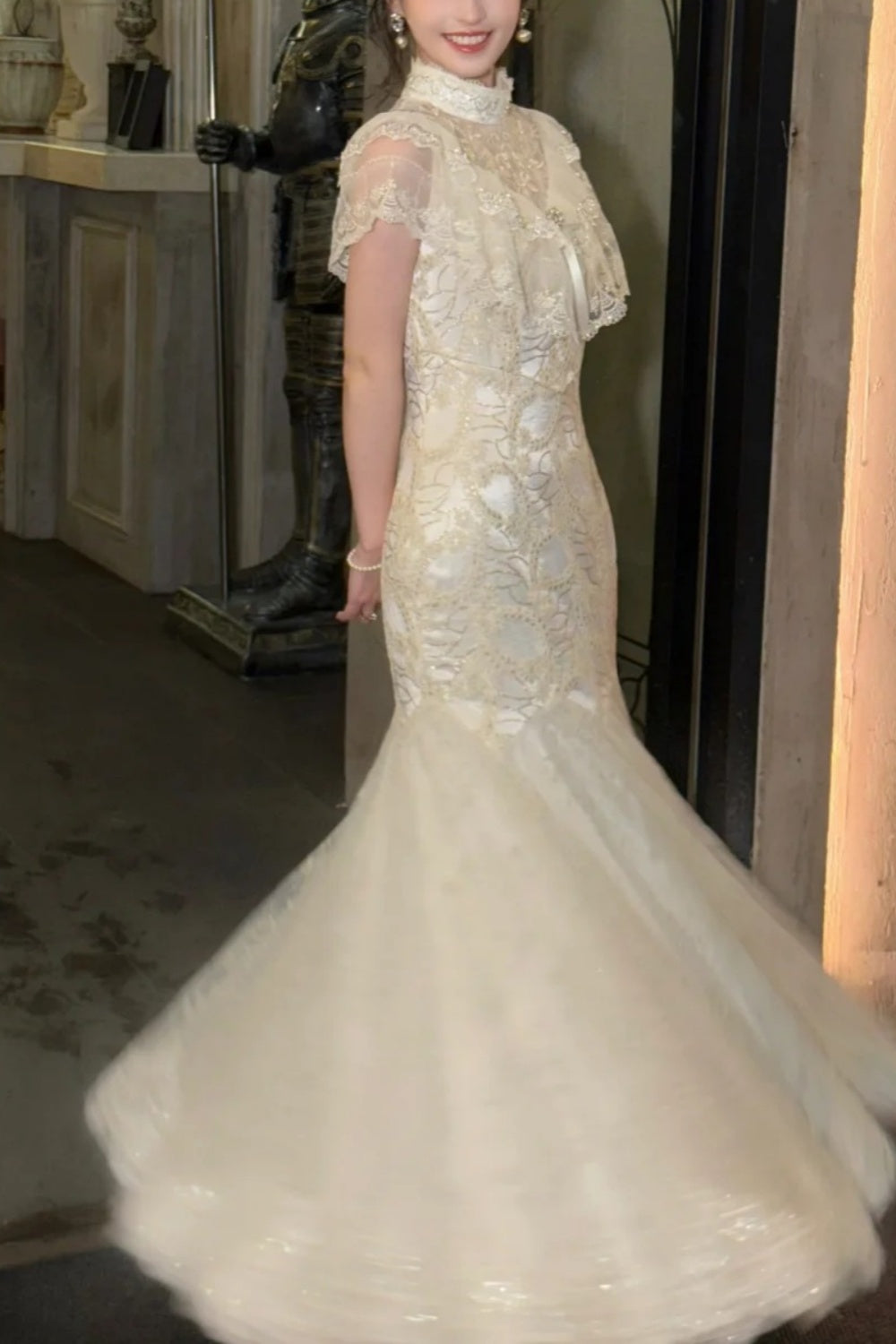 Girlhomeshops - Robe d'anniversaire en dentelle brodée, col montant, élégance rétro et douceur féminine gh5898