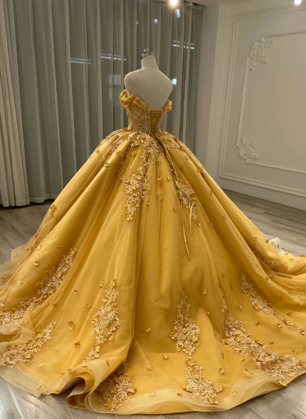 Luxury Palace-style Yellow Dress: Heart Neckline Waist, Full Gilt Decoration, High-end Party Dress gh6590