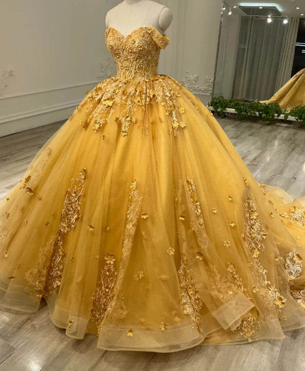 Luxury Palace-style Yellow Dress: Heart Neckline Waist, Full Gilt Decoration, High-end Party Dress gh6590
