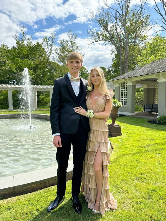 Ballkleid in A-Linie mit tiefem V-Ausschnitt und mehreren Lagen gh2841