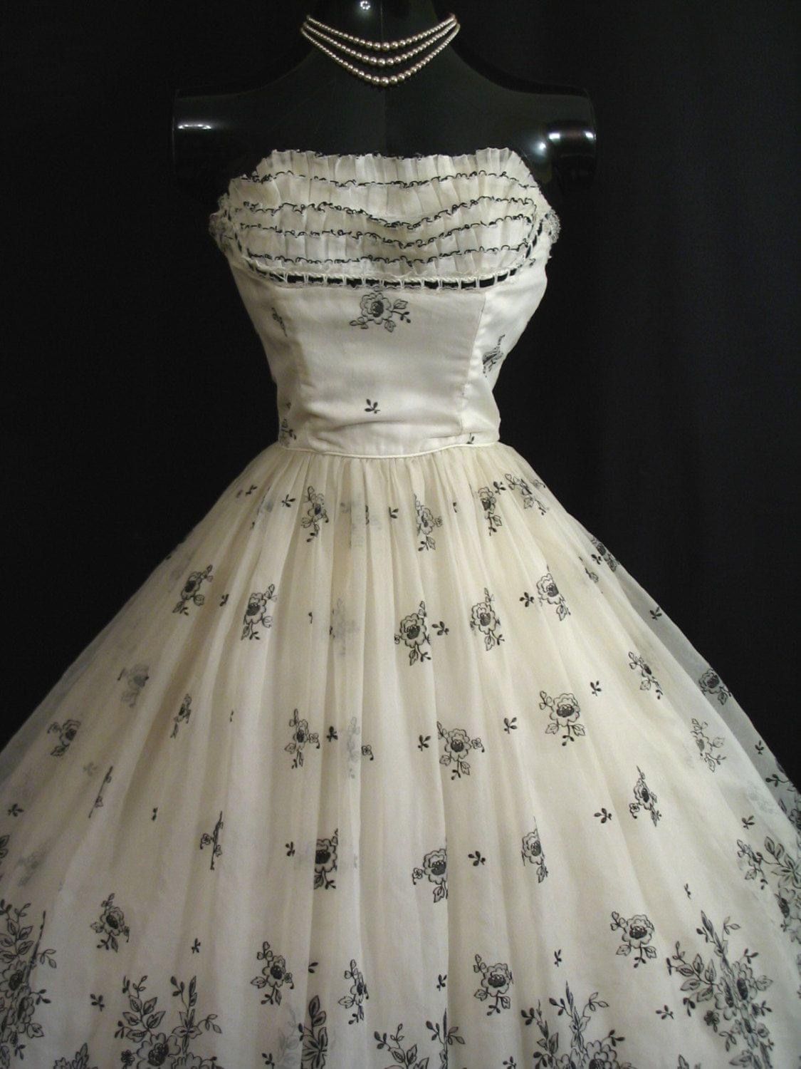 girlhomeshops - Robe de soirée mi-longue en tulle et dentelle noire et blanche, modèle gh5587