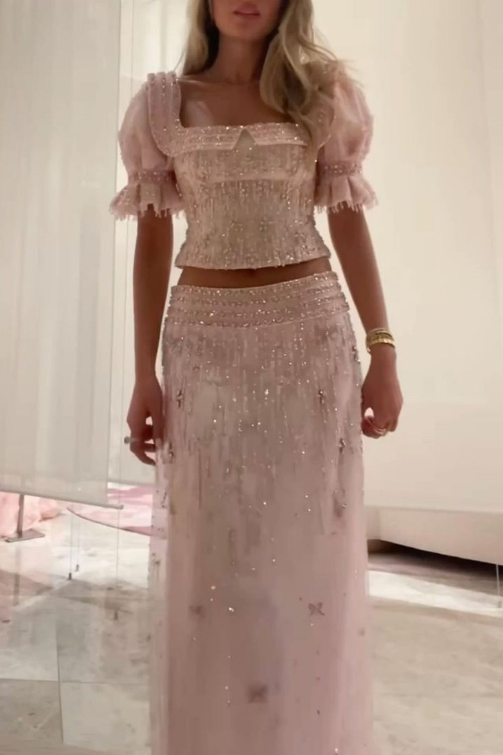 Robe deux-pièces rose en tulle à manches courtes et perles | Robe maxi élégante et luxueuse à encolure carrée découpée, idéale pour une soirée de gala gh6465