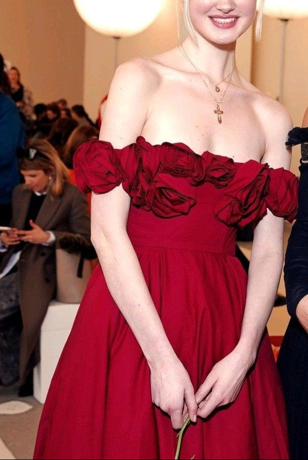 Pink Fashion Unique Rose Lace Neckline Long A-Line long Satin Prom Dress Evening Gown Party Dress gh3340