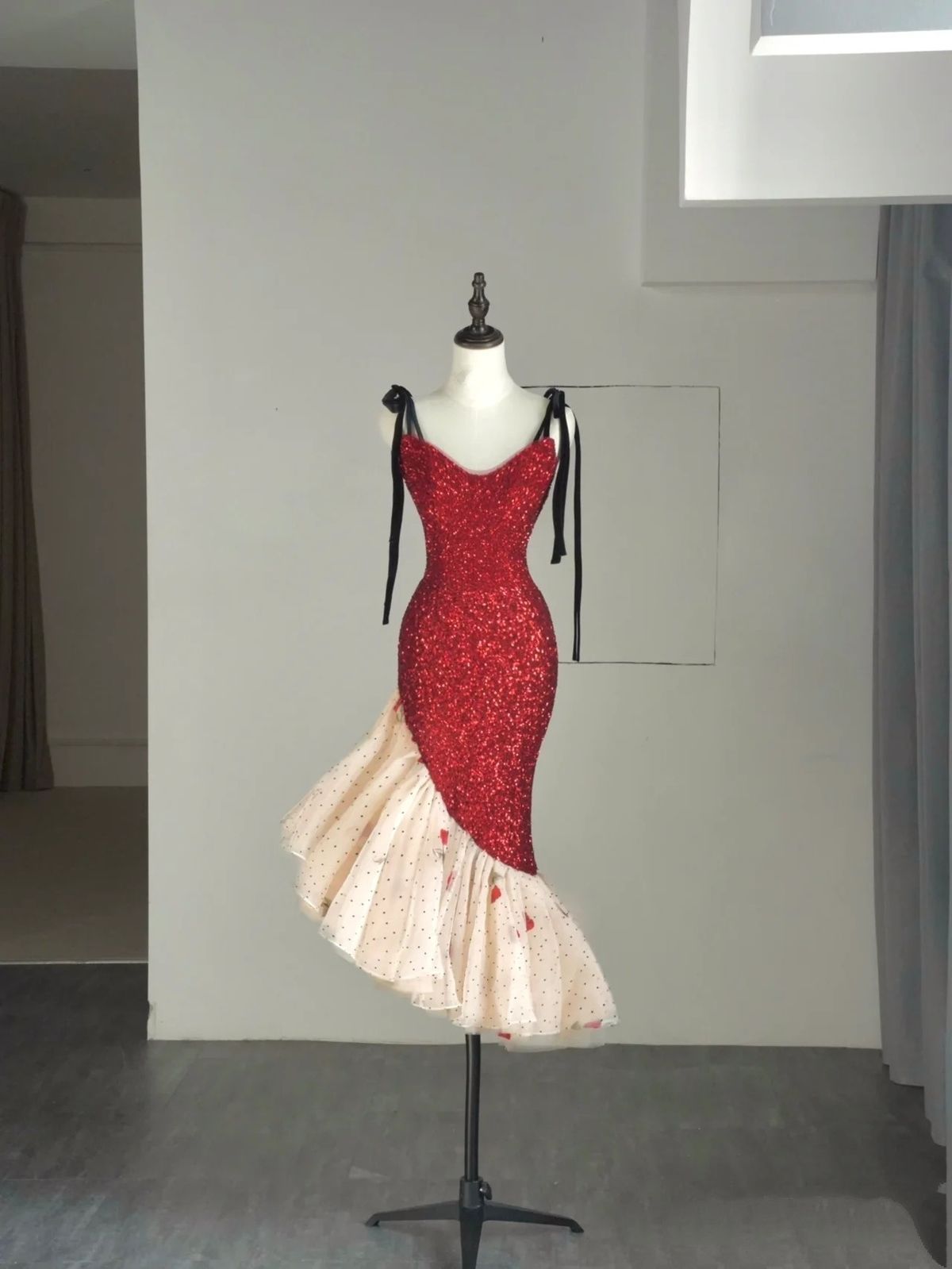 ✨Girlhomeshops🔥 Discount: 5% off orders over $100-Red shiny fashion sequins spaghetti straps mermaid short homecoming dress prom party dress gh4975