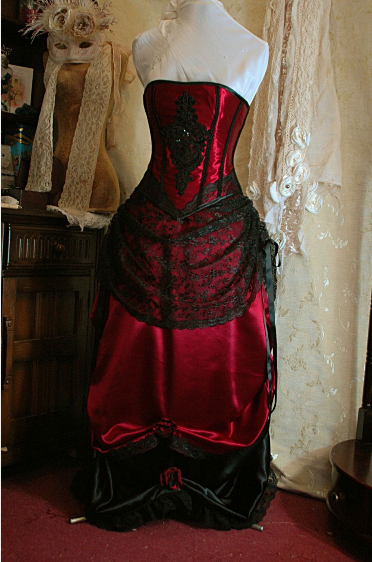 girlhomeshops - Robe de bal longue noire et blanche, élégante et rétro, longueur au sol, gh5668