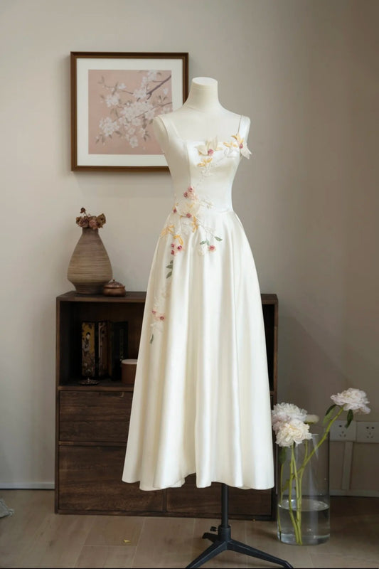 girlhomeshops- Vintage Beige 3D Floral Embroidered Square Neck Midi Chinese Style Evening Gown gh6037