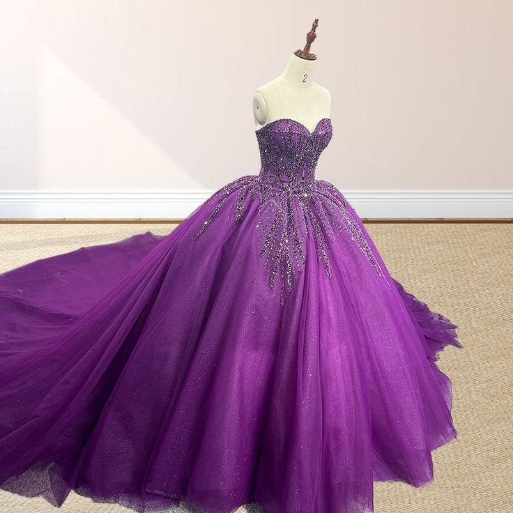 girlhomeshops - Robe de bal/robe de mariée longue en tulle violet scintillant et délicatement perlé gh6186