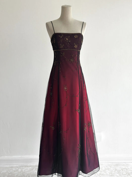 girlhomeshops-Burgundy Gold Beaded-Embroidered Tulle Spaghetti-Strap Sleeveless Floor-Length Vintage Gown gh6354