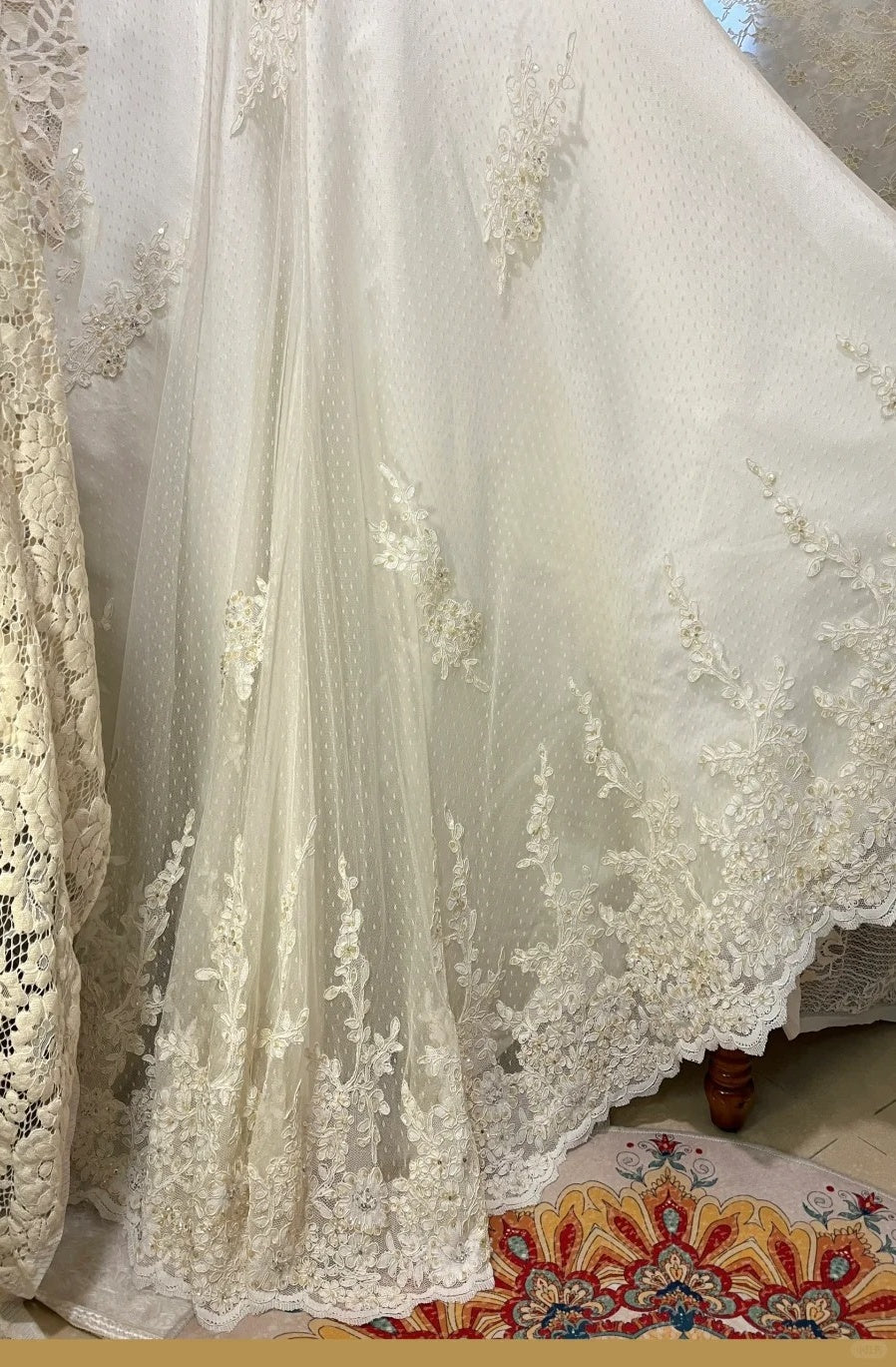 Robe de soirée longue en tulle et dentelle jaune clair, motif floral et perles, gh4488