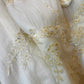 Robe de soirée longue en tulle et dentelle jaune clair, motif floral et perles, gh4488