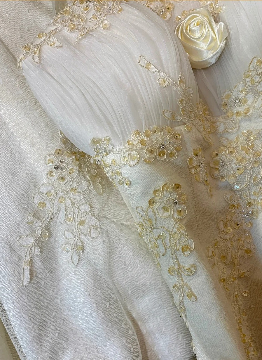 Robe de soirée longue en tulle et dentelle jaune clair, motif floral et perles, gh4488