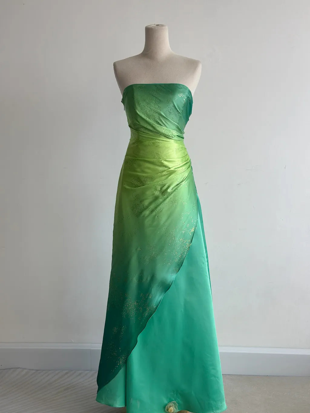 girlhomeshops-Gradient Green Shiny Satin Strapless Train Gown, Sleeveless Rhinestone Elegant Evening Dress gh6343