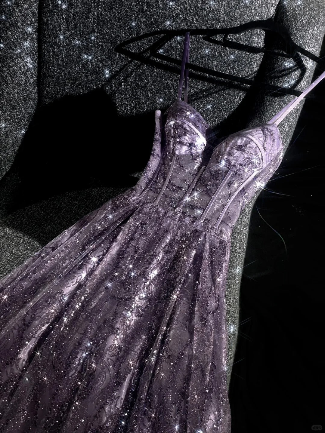 girlhomeshops - Lila wunderschönes, exquisites, mit Perlen besetztes, langes Ballkleid aus Tüll, romantisch und umwerfend für Mädchen, gh5693